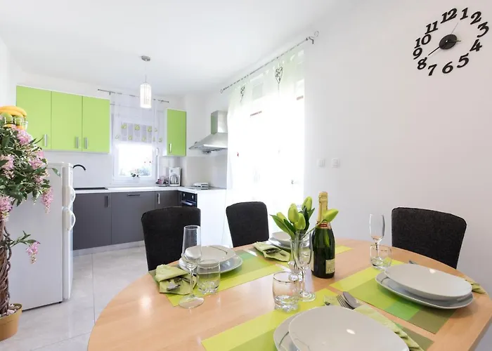 Apartament Biondic *